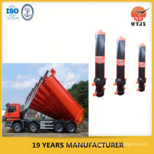 single-action hydraulic ram for hoppers